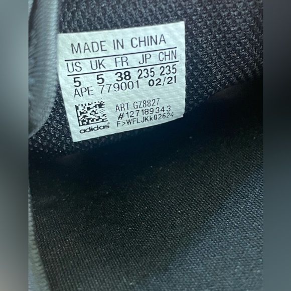 Adidas Adilette Sandals 4.0 ‘Black Red Orange Green’ (size mens 6/wmns 7) - Picture 5 of 10